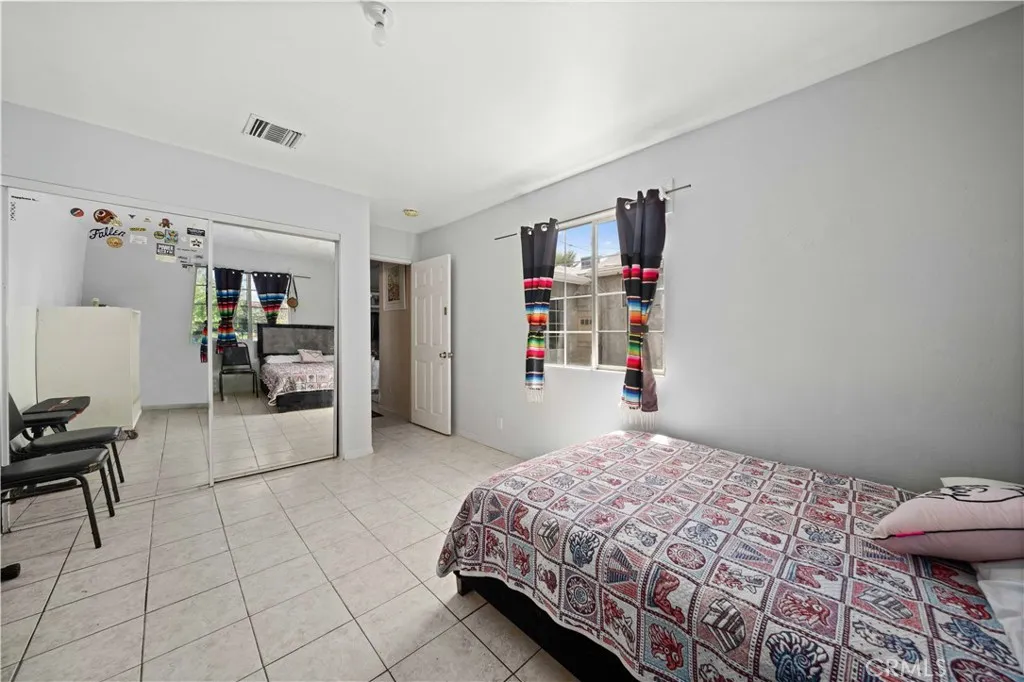 428 Fermoore Street, San Fernando, California 91340 home-pic-11